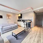 Apartmán L'ecrin Urbain Chic Et Lumineux Avec Balcon Remeš