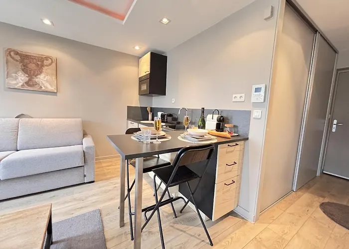 L'ecrin Urbain Chic Et Lumineux Avec Balcon Апартаменты